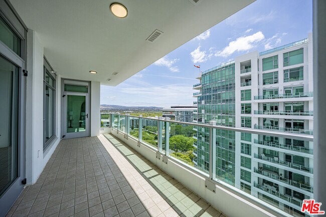 Building Photo - 3141 Michelson Dr