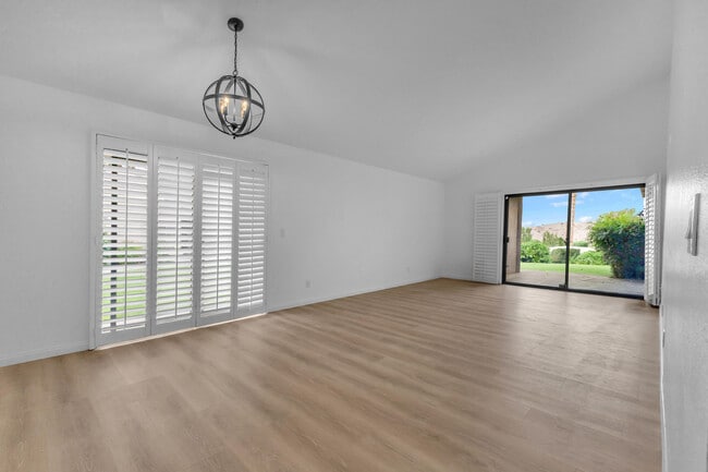 Building Photo - 72384 Ridgecrest Ln