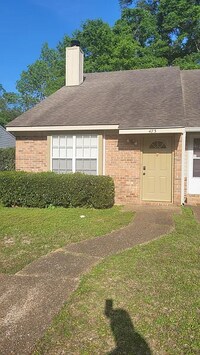 Building Photo - 473 Richview Park Cir W
