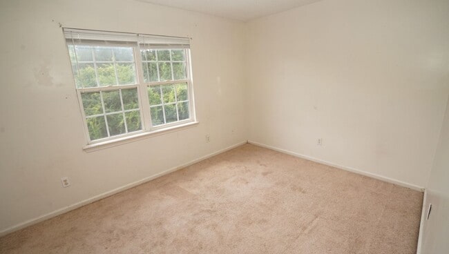 Building Photo - 980 W Pueblo Dr