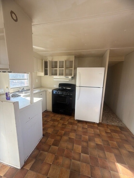 Building Photo - 1075 Sweeten Creek Rd