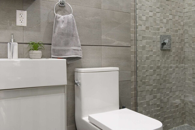 Building Photo - 315 E 78th St