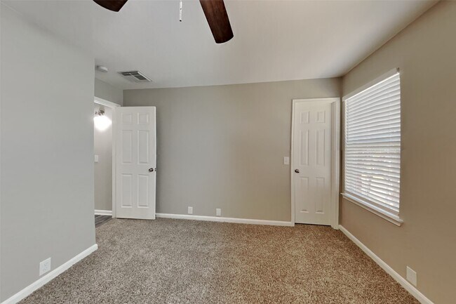 Building Photo - 2714 Woodspring Forest Dr