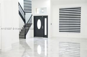 Building Photo - 2523 Bogota Ave