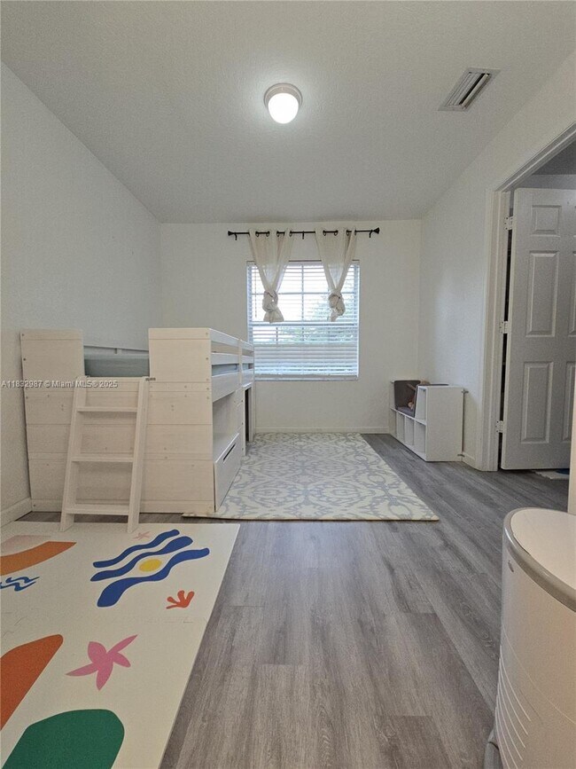 Building Photo - 6331 Landings Terrace