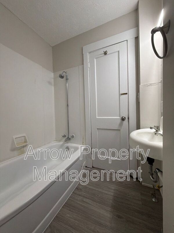 Building Photo - 3424 S St