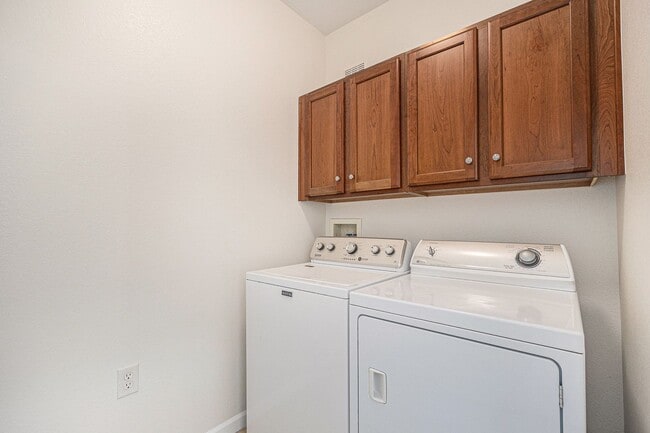 Building Photo - Arvada - Check out this 1 bed / 1 bath BEA...