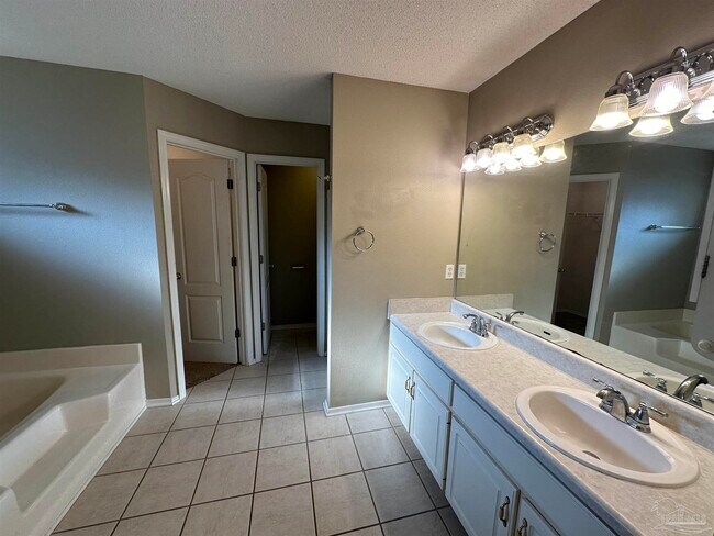 Building Photo - 1436 Cacao Ln