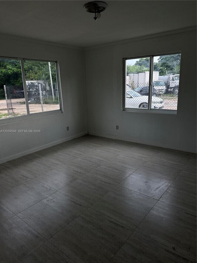 Building Photo - 15430 SW 194th Ave