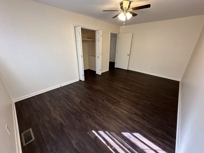 Primary Bedroom - 261 Belcher Rd