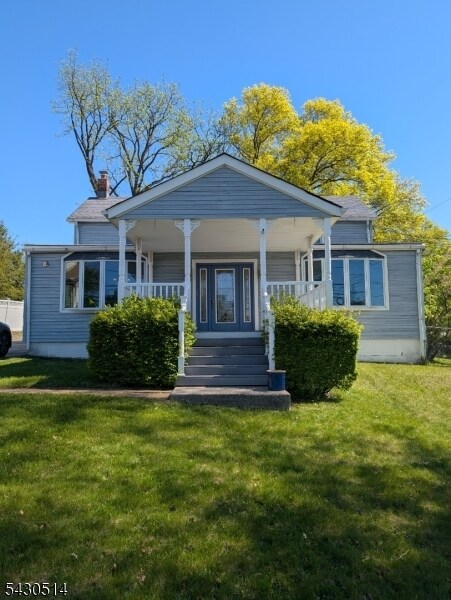 Building Photo - 556 Totowa Rd
