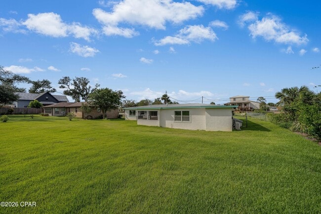 Building Photo - 4736 Sunset Dr