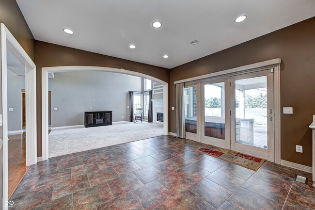 Building Photo - 2009 W 250 N