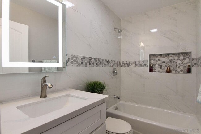 Building Photo - 8580 Flanders Dr