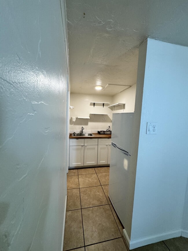 Building Photo - 2014 N 16th Ave