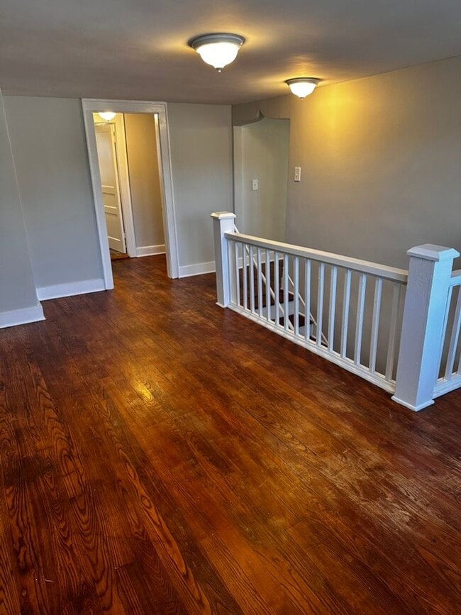 Building Photo - East Nashville 4 Bedroom