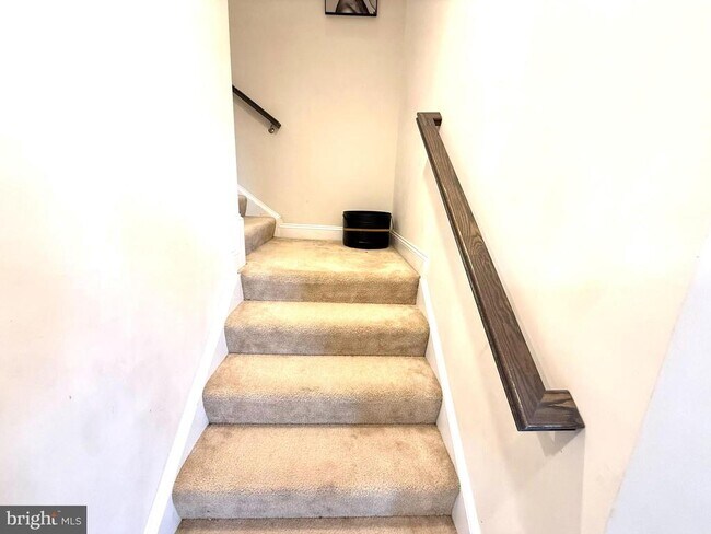 Building Photo - 17351 Redshank Rd