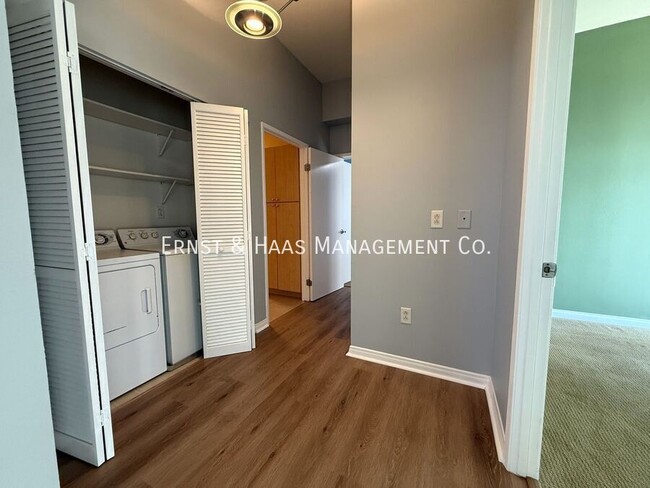 Building Photo - 388 E Ocean Blvd
