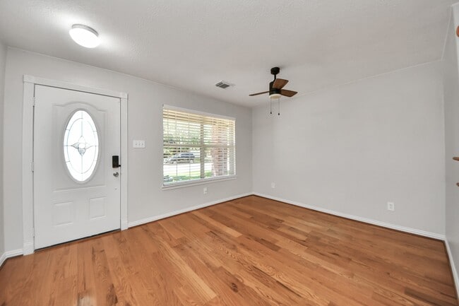 Building Photo - 20710 Mossy Hill Ln