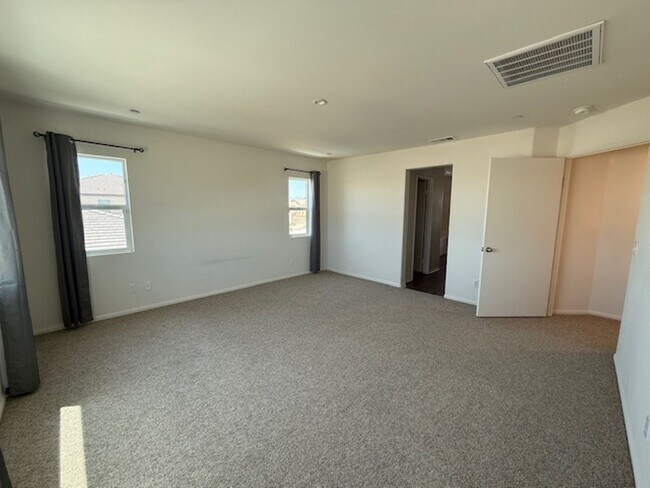 Building Photo - 2917 La Calle Audaz Ave
