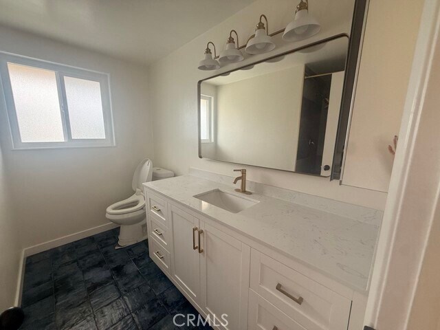 Building Photo - 28058 Braidwood Dr