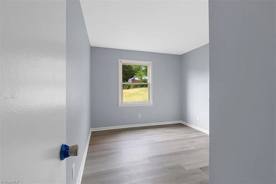 Building Photo - Room in Condo on North O.Henry Boulevard