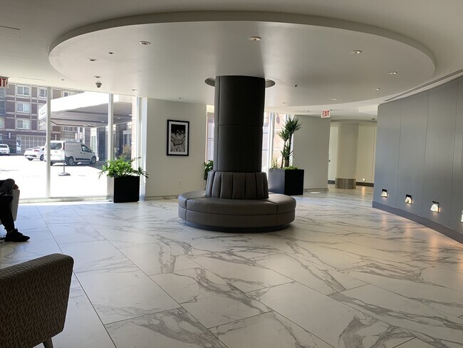 Building Photo - 8-10 Museum Way