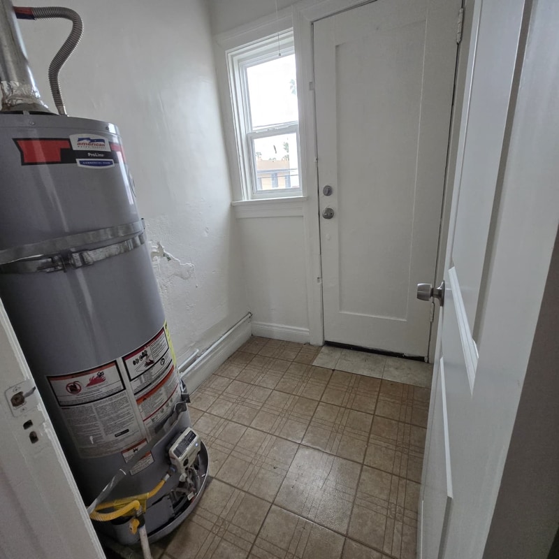 Building Photo - 833 N Formosa Ave