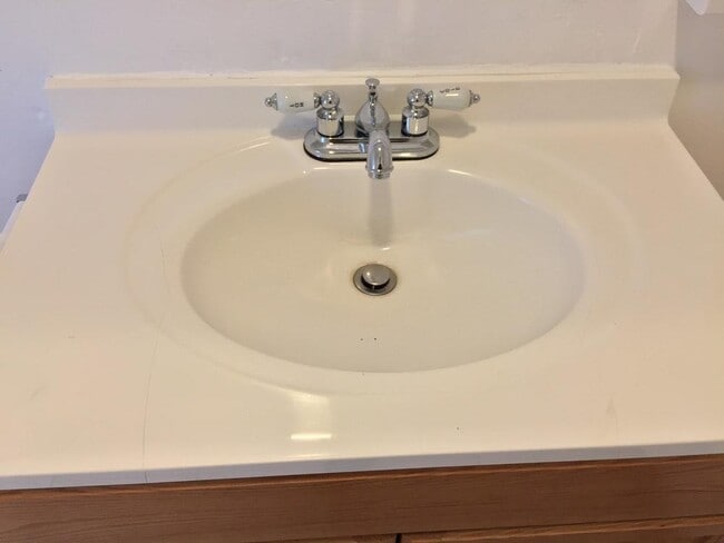 Building Photo - 505 SE Lyon St