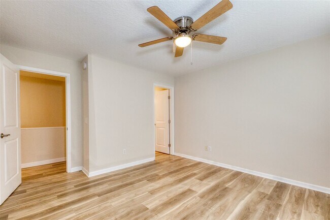 Building Photo - 203 E St-