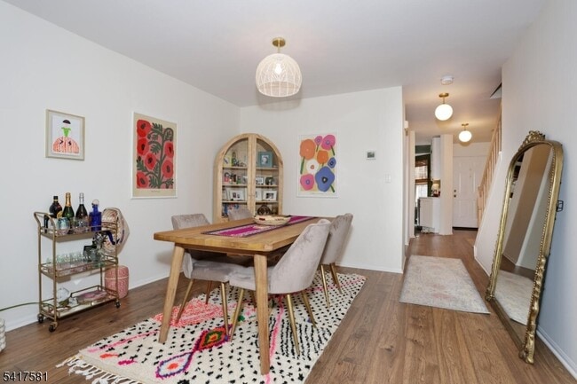 Building Photo - 2051 Charles Ct