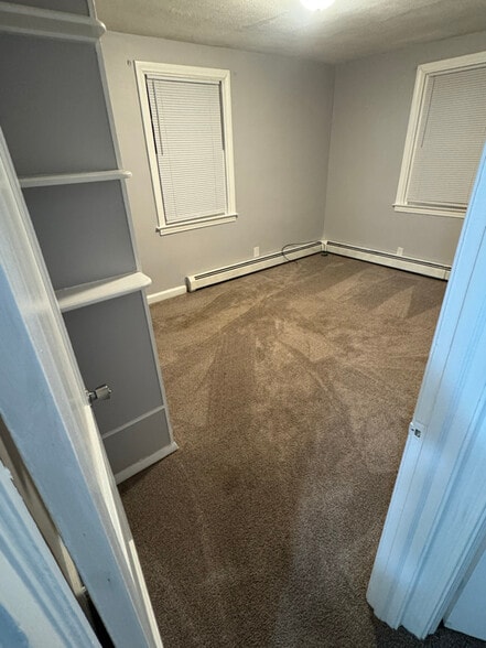 Building Photo - 240 E Avon Rd