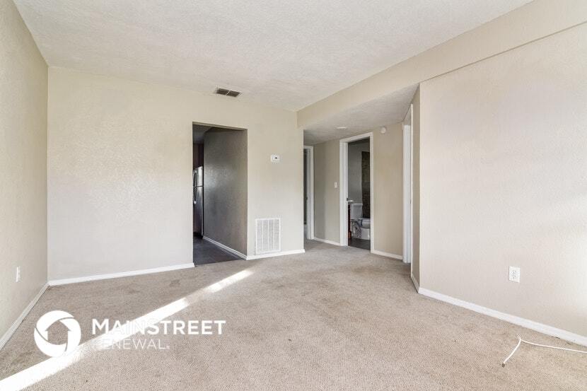 Building Photo - 2184 Colonial Ave