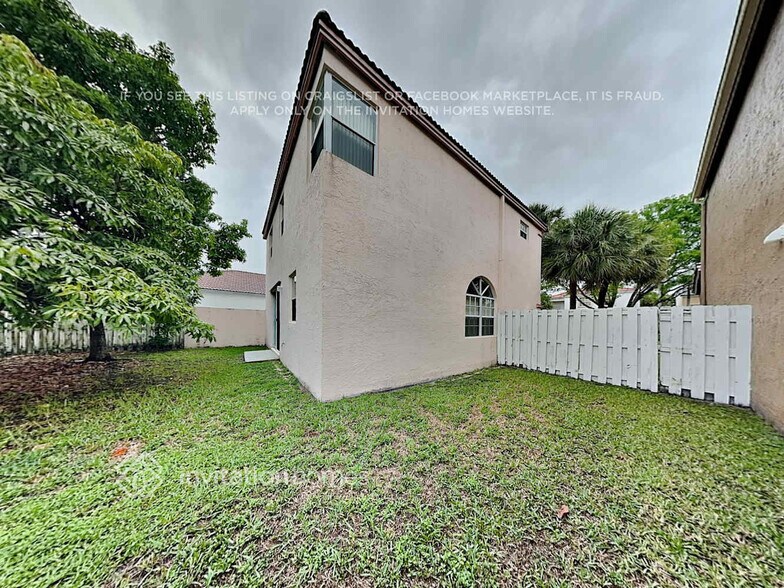 Building Photo - 538 NW 157th Ln