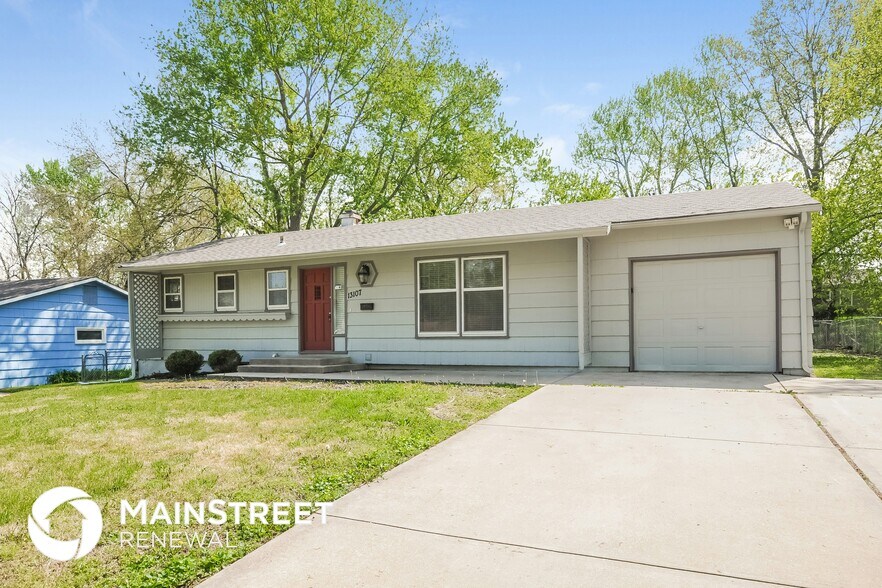 Building Photo - 13107 Sycamore Ave