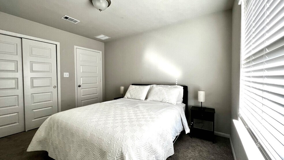 Building Photo - 24319 Wild Bramble Ln