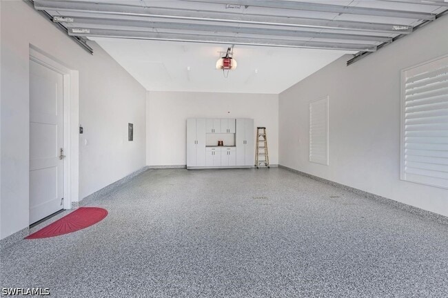 Building Photo - 490 5th St S