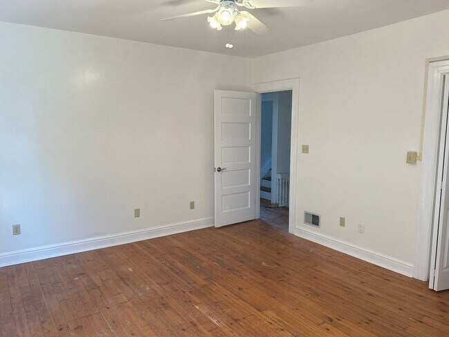Building Photo - Incredible Shadyside Home!