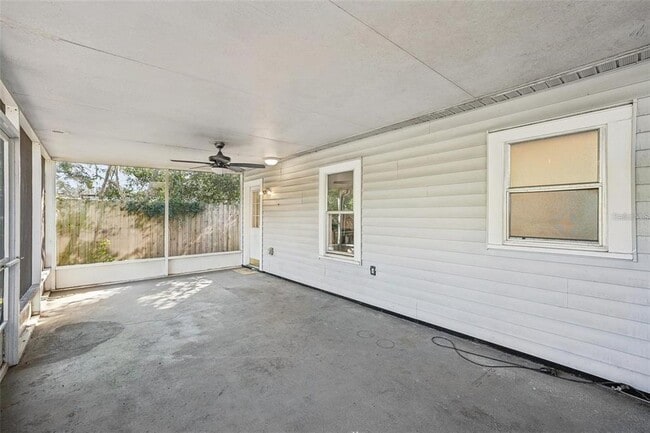 Building Photo - 3915 N Ola Ave