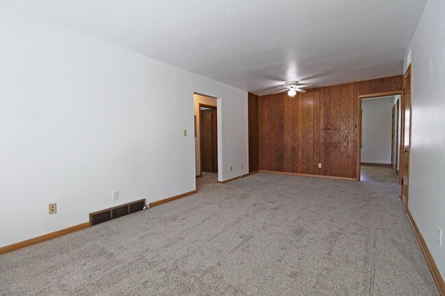 Building Photo - 3832 Wyoming Way