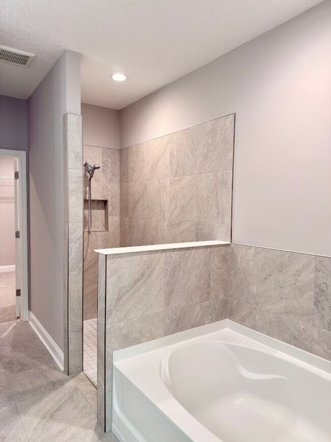Building Photo - 140 The Villas Wy