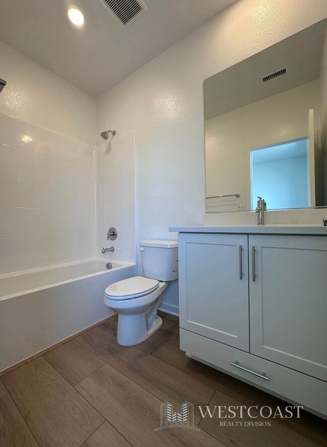 Building Photo - 5954 Catskills Ct