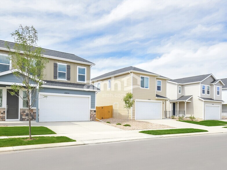 Building Photo - 13762 E 100th Dr