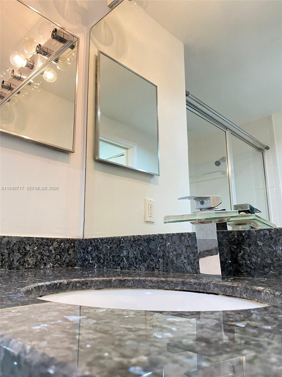 Building Photo - 2440 E Preserve Way