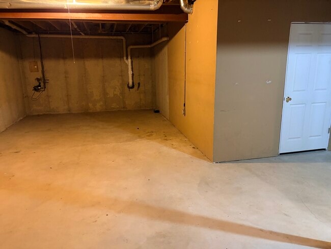 Building Photo - 1155 Clover Hill Ln