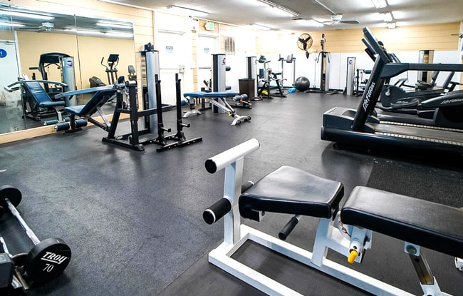 Building Photo - ****MOVE-IN SPECIAL: $500 OFF SECOND MONTH...