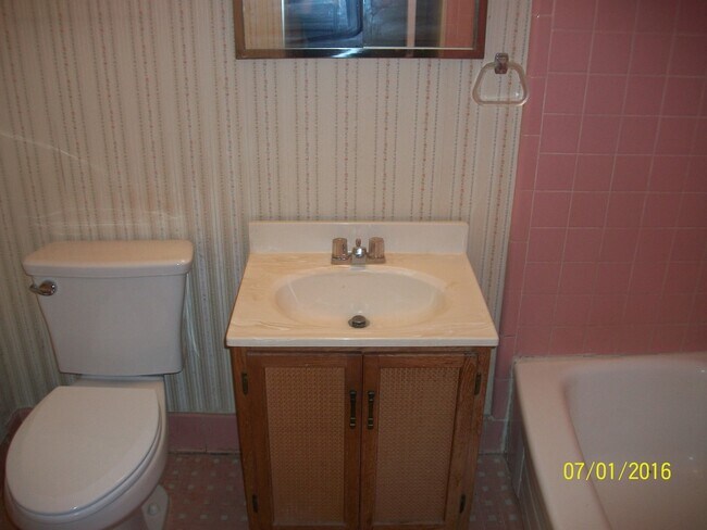 Building Photo - 2851 Wells Dr