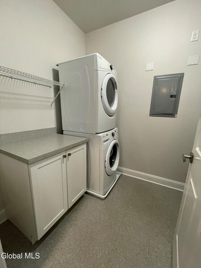 Building Photo - 130 Excelsior Ave