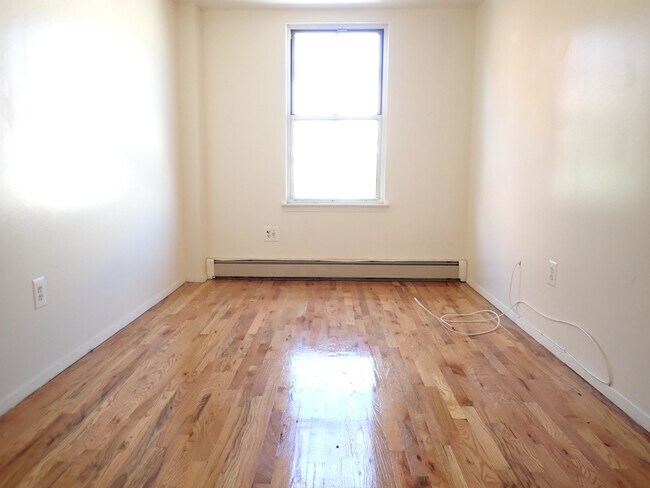 Building Photo - 203 S Portland Ave