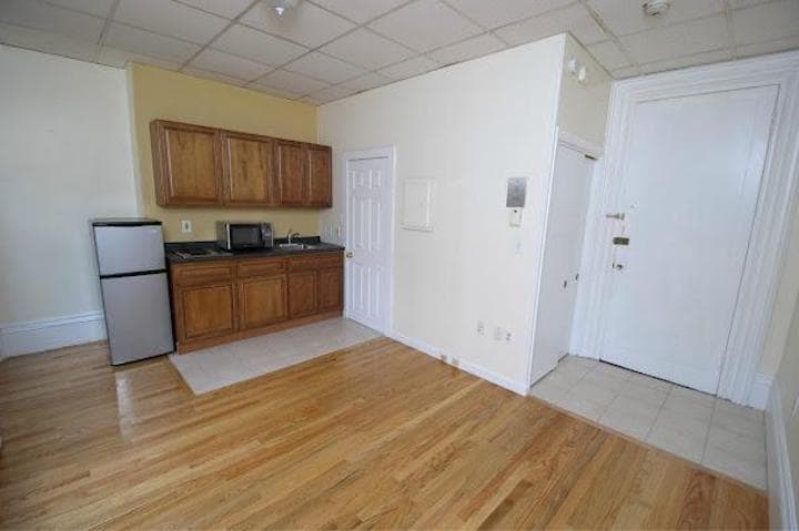 Building Photo - 70 Pinckney St